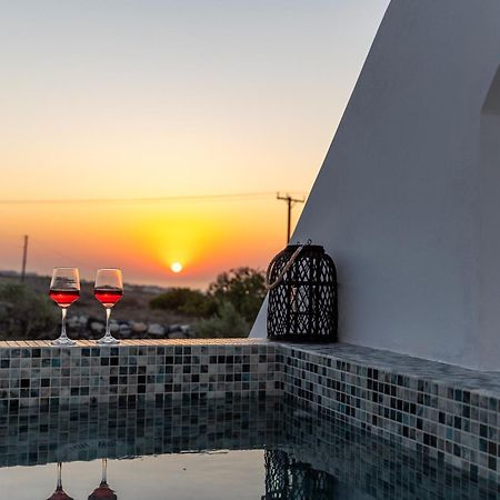 Theophrasti Suites Foinikia  Екстер'єр фото