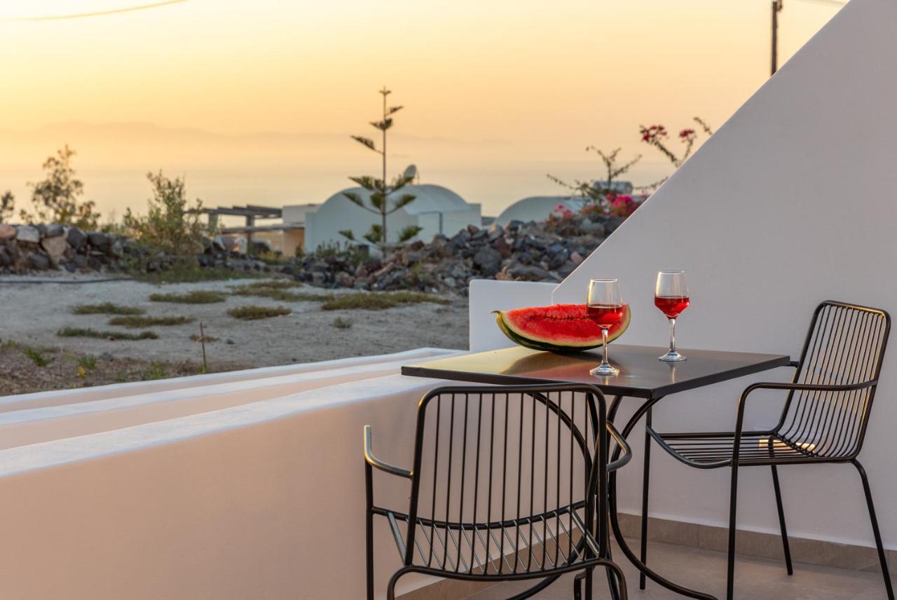 Theophrasti Suites Foinikia  Екстер'єр фото