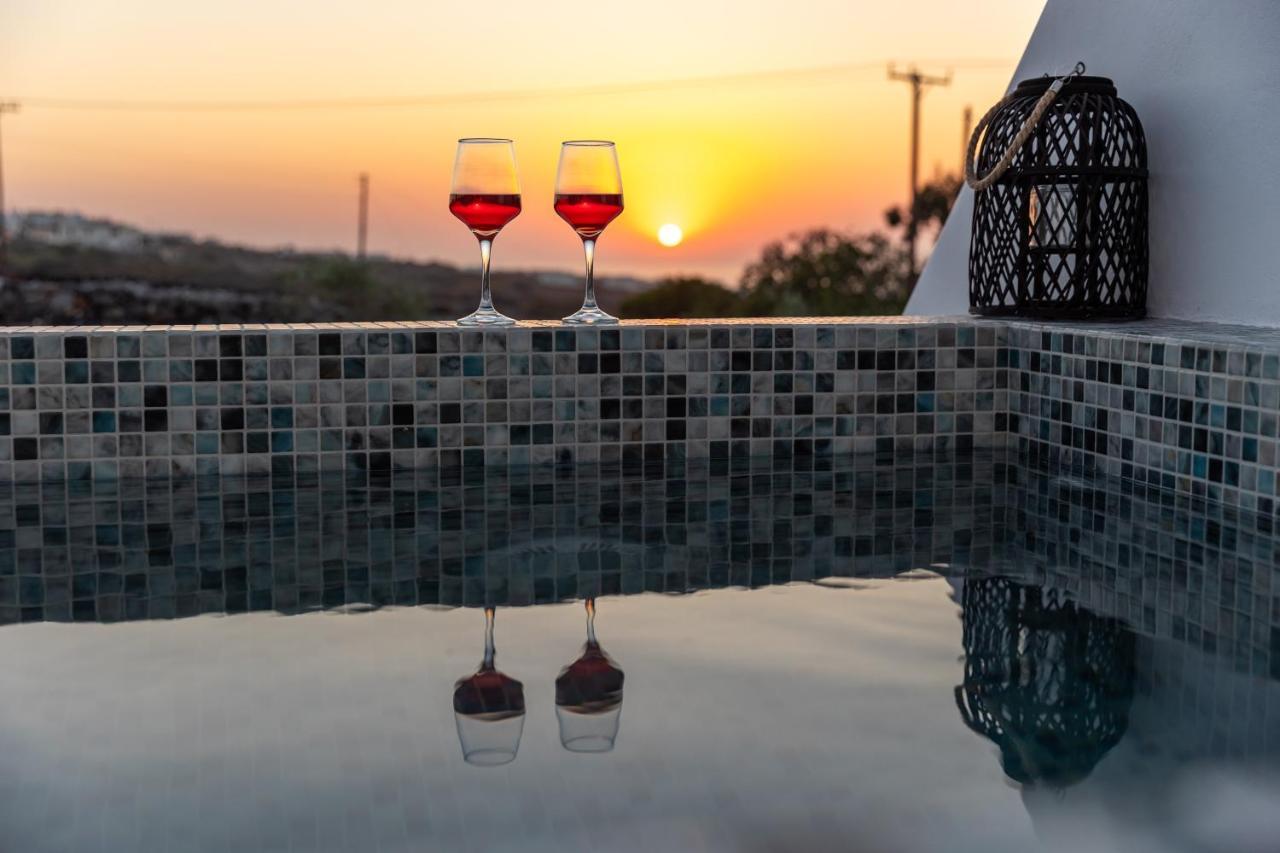 Theophrasti Suites Foinikia  Екстер'єр фото