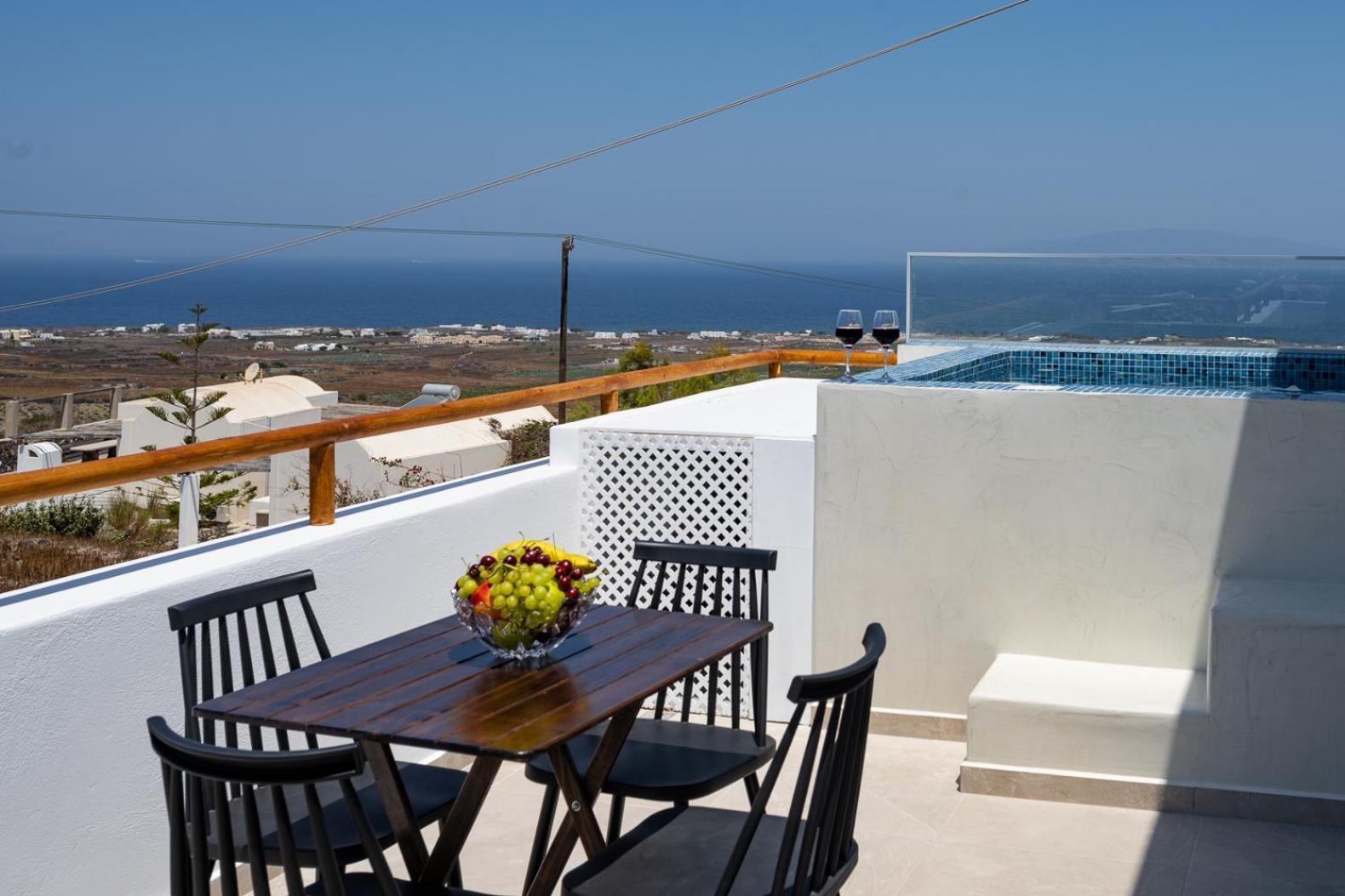 Theophrasti Suites Foinikia  Екстер'єр фото