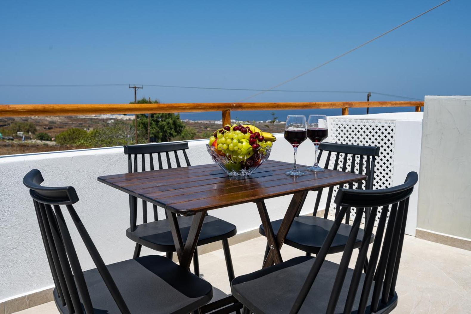 Theophrasti Suites Foinikia  Екстер'єр фото