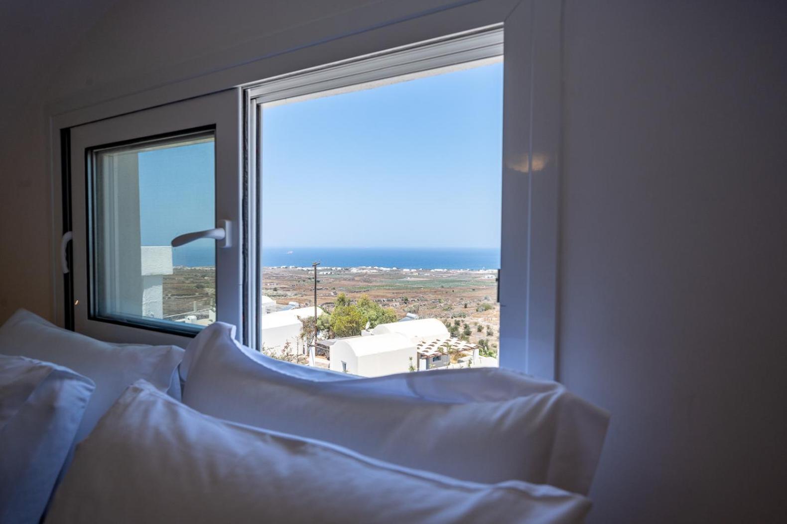 Theophrasti Suites Foinikia  Екстер'єр фото
