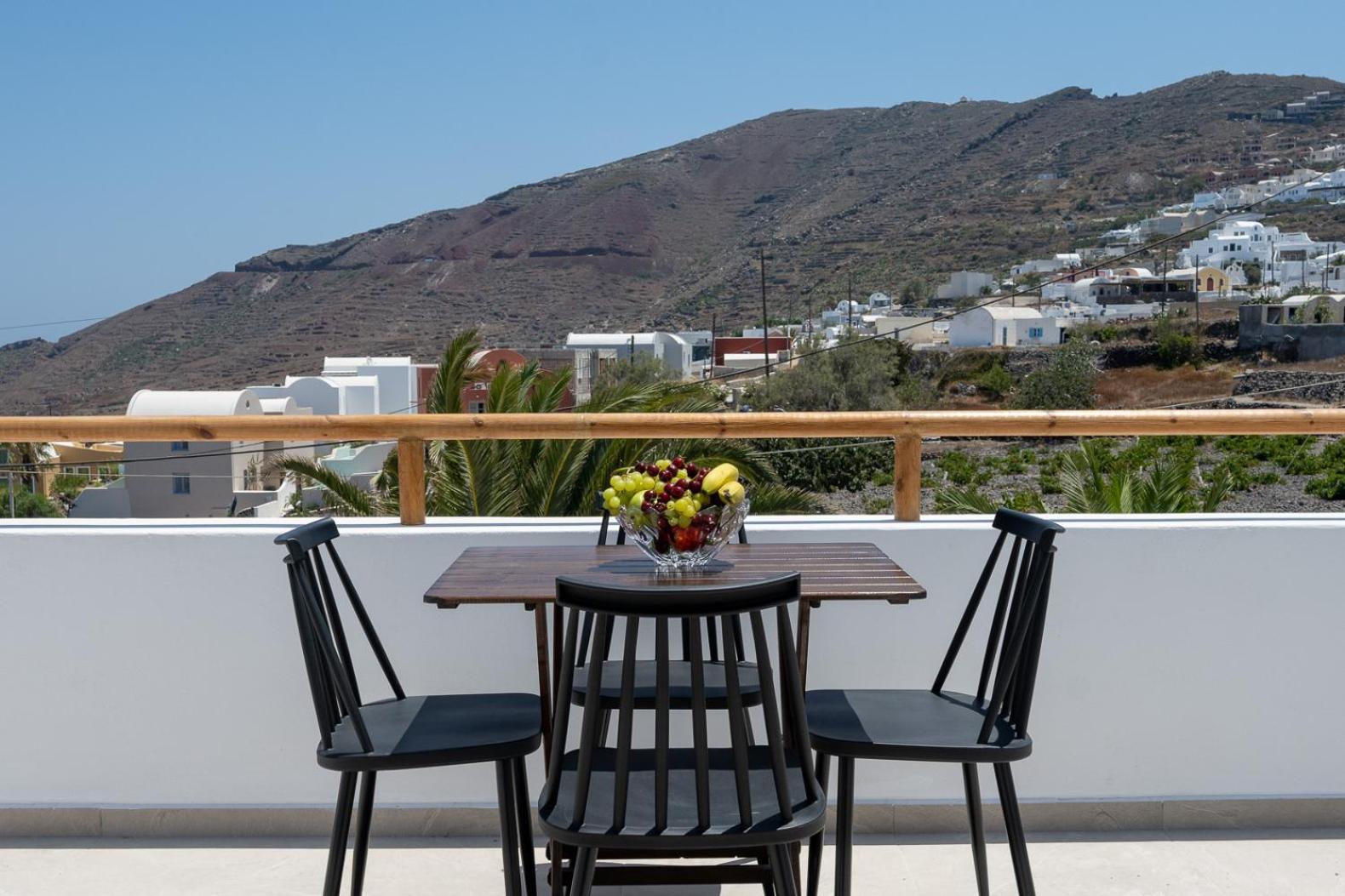 Theophrasti Suites Foinikia  Екстер'єр фото